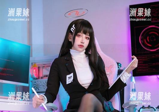 温柔与冰冷的碰撞：Byoru的NIKKEMaidenIceRose精致Cos图集.txt