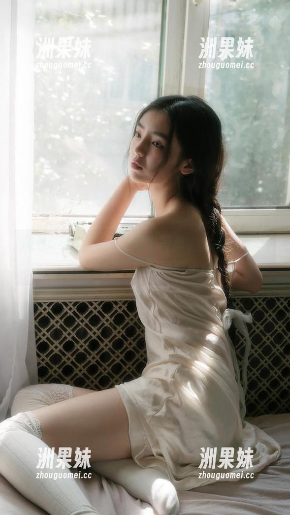 观看GMS(고말숙)温柔写真，体会柔和光影下的美好与宁静.txt