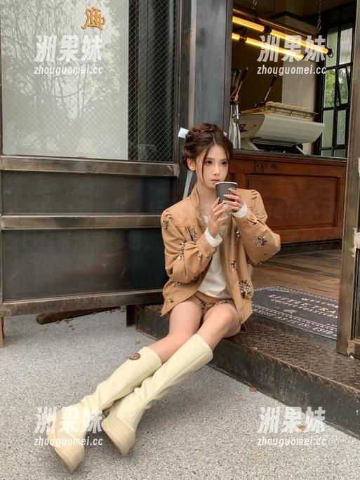 IMiss爱蜜社 - 轻松愉悦的Angela小热巴日常高清图包，完美呈现她的日常魅力.txt
