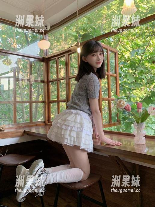 IMiss爱蜜社 - 典雅之姿：王曼妮好Q内衣写真，华丽照片诠释女性魅力与自信.txt