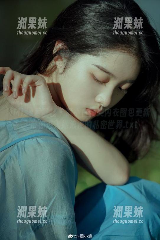 IMiss爱蜜社 - 酥小白精美内衣图包更新，带你进入她浪漫的私密世界.txt