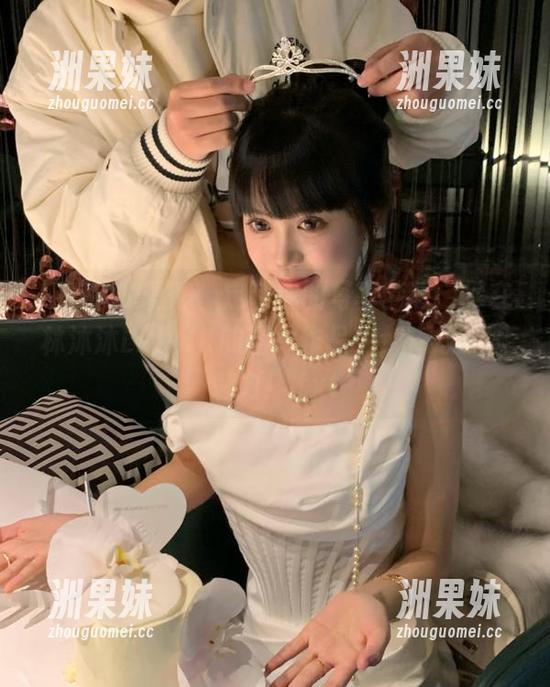 ISHOW爱秀 - 定制你的写真梦想，尽在林沐沐LinyJK的图片作品中，释放无限魅力！.txt