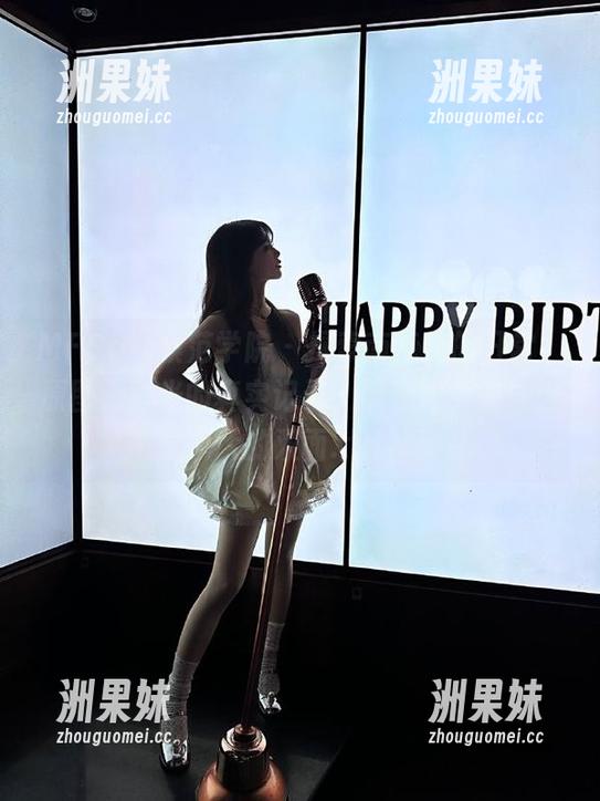 MFStar模范学院 - 探索南晓梦的日常，原图无圣光的真实记录，展现她柔美与强大的双面.txt