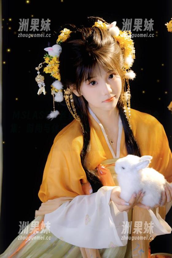 MSLASS梦丝女神 - 兮兮的短裤美图合集：时尚与休闲的完美融合，快来围观.txt