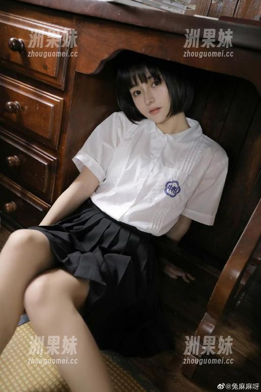 MiStar魅妍社 - 小热巴丝袜套图全新上线，绝美瞬间等待你的下载与欣赏！.txt