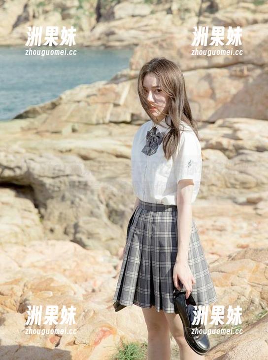 MiStar魅妍社 - 栗子Riz带你玩转职业装：萌萌哒套图资源等你来下载！.txt