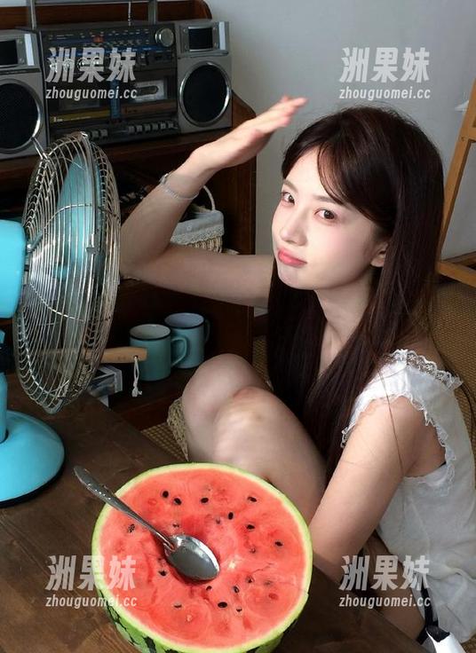 MiiTao蜜桃社 - 玛丽Mary甜心独特视角下的写真图集，让你感受每一份动人情感.txt