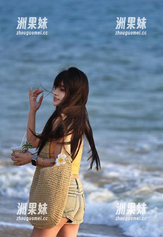 MyGirl美媛馆 - 美桃酱最新泳装写真美图更新，展现完美身材与自信！.txt