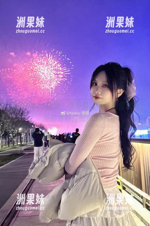 追随Neko薇薇，感受最新写真和信浓礼服的绝妙搭配！.txt