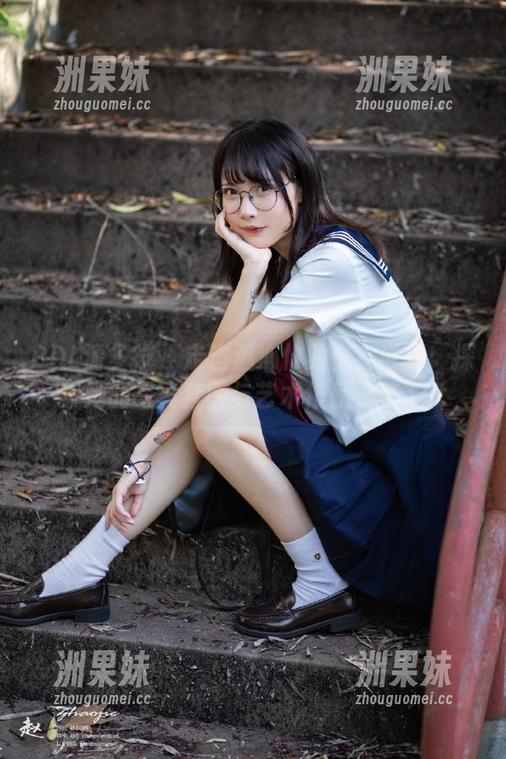 PDL潘多拉 - 走进温心怡的少女世界：探索她的写真套图与艺术作品之美.txt