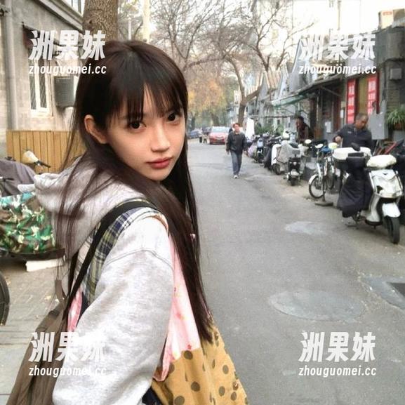 Pary学生模拍 - 优雅与舒适并存：雨琪睡衣特辑壁纸合集，让你心动不已.txt