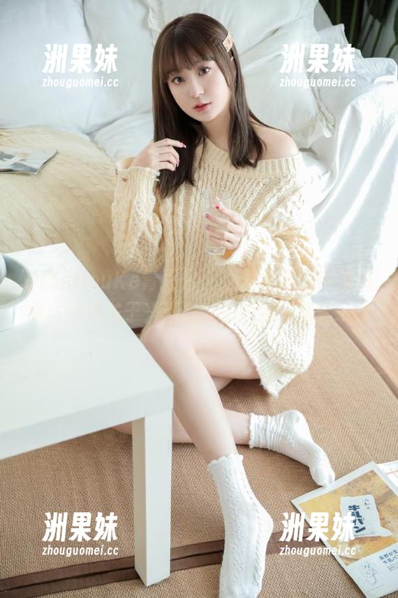 QingDouKe青豆客 - 潇同学私房制服图集：一场关于兴趣与梦想的视觉盛宴.txt