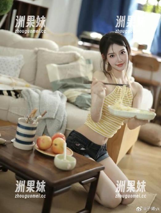 SHENSHI绅士 - 高清透明作品，小十八带你走进写真世界，立即免费下载！.txt