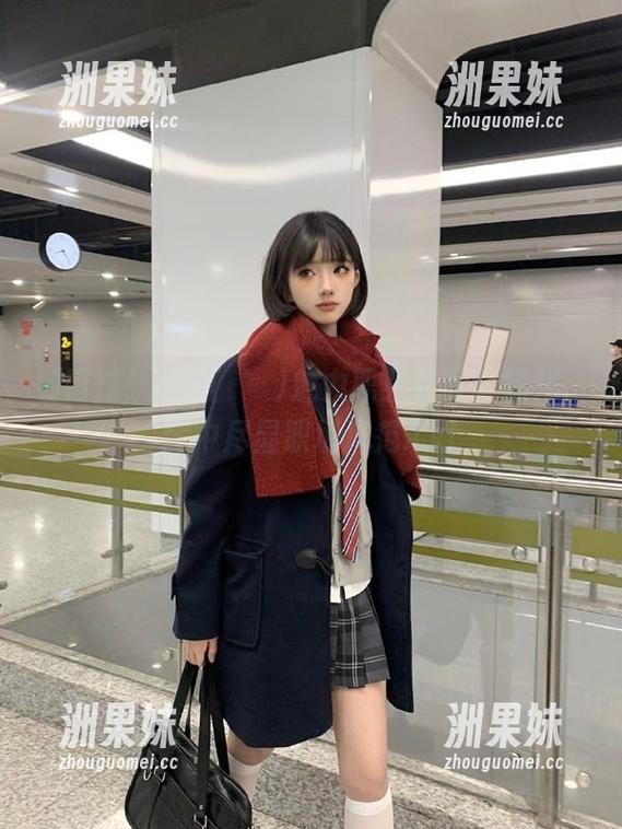 别错过！Sia(시아)魅力职业装写真福利，图中尽显职场风范.txt
