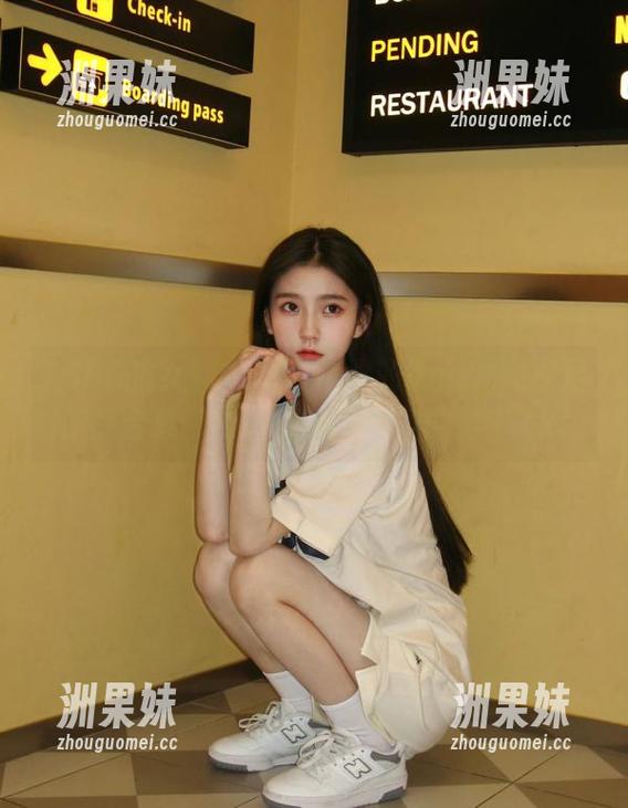 TGOD推女神 - 极致优雅的Una尤娜裸足作品合集：漫游在她的柔美世界中.txt
