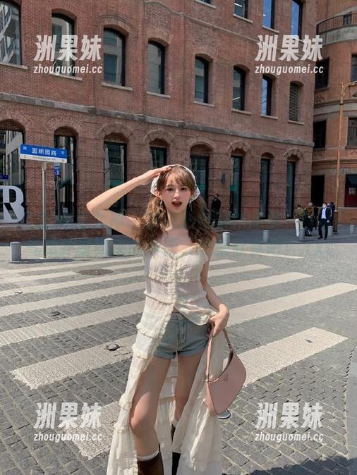 TGOD推女神 - 谭晓彤校服作品集：青春气息扑面而来的资源，快来欣赏吧！.txt