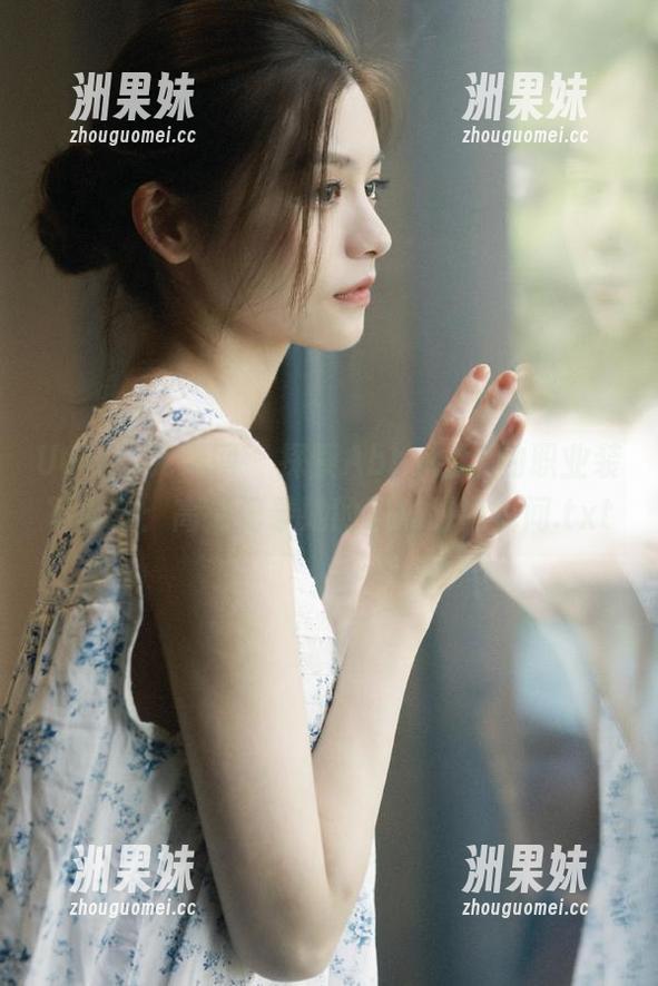 UGirls尤果网 - 探索Abby金金的职业装写真集：高清记录她的职场时尚瞬间.txt