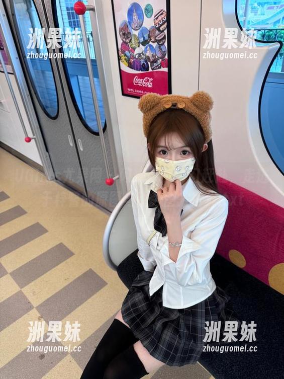 UGirls尤果网 - 闪耀粉色梦幻赶赴，走进于梓馨的原图与动人图片世界.txt