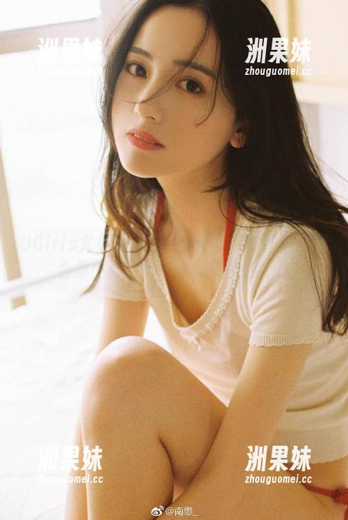 UGirls尤果网 - 温鈊怡镂空摄影作品高清合集，献给每一个懂美的你.txt