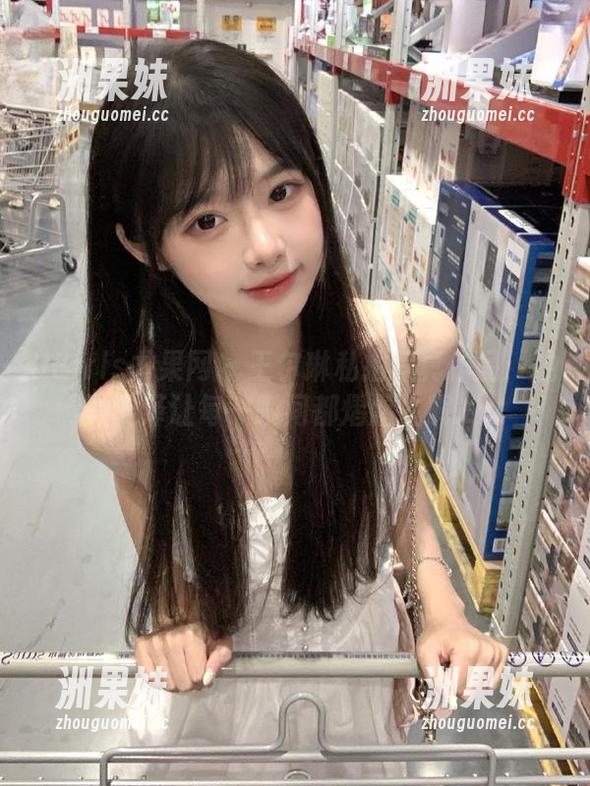 UGirls尤果网 - 王尔琳私拍写真作品：油亮光泽让每一瞬间都熠熠生辉.txt