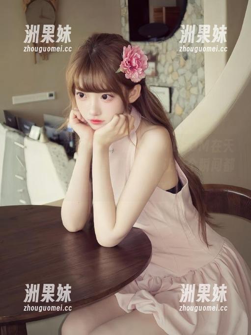 UGirls尤果网 - 若彤BOOMBOOM在天台，献上她的美图和写真，让每个瞬间都充满少女心！.txt