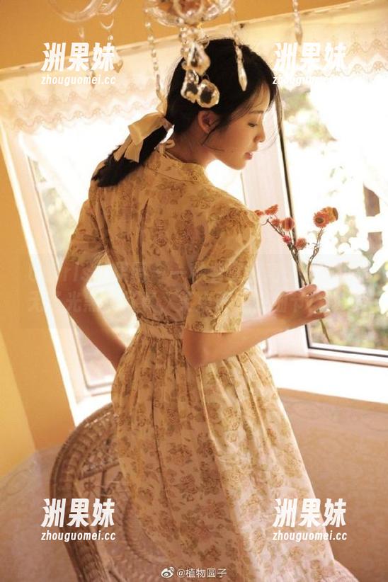 UGirls尤果网 - 一秒看懂郝晴Grace的无圣光黑白写真，笑点隐藏在细节！.txt