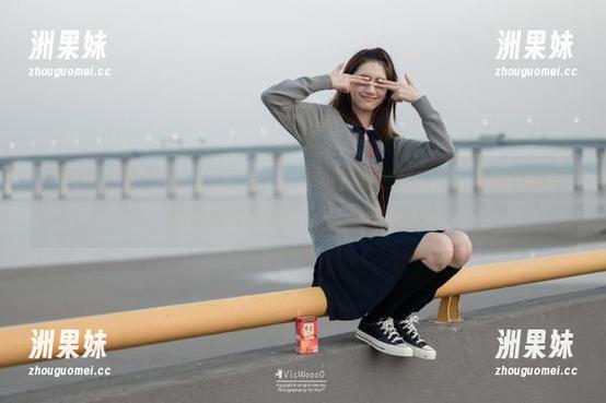 XIAOYU语画界 - 探索Cris_卓娅祺的浴缸风情，原图作品集让你重新定义生活的优雅！.txt