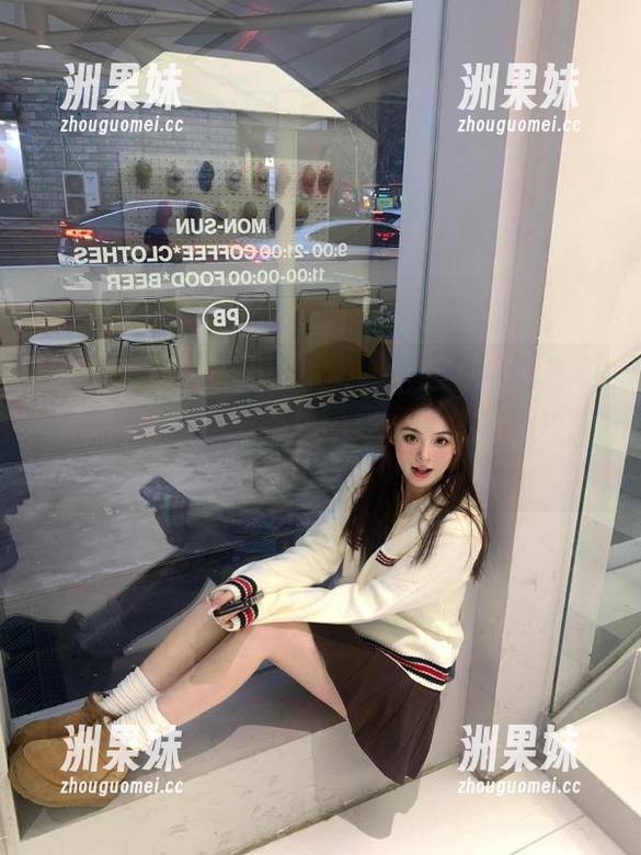XINGYAN星颜社 - 漫游李若汐ci的梦幻世界：女孩私拍图包带你感受光影交织的美丽瞬间！.txt
