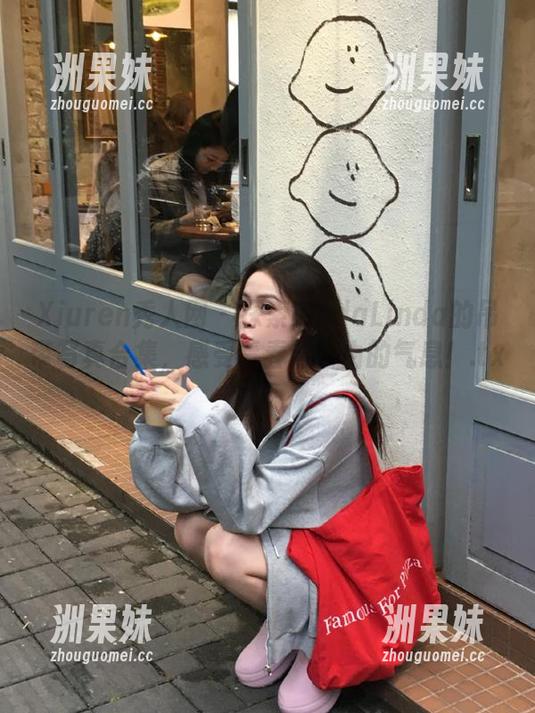 Xiuren秀人网 - 探索LindaLinda的吊带写真合集，感受青春与自由的气息！.txt
