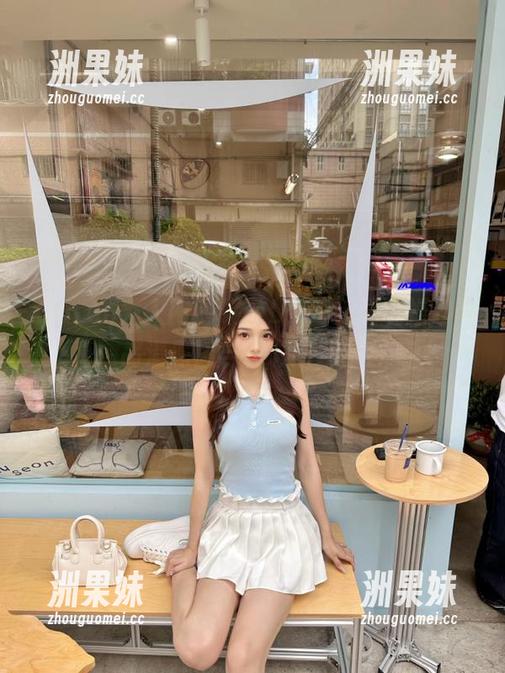 Xiuren秀人网 - 精致Lovely璐璐婚纱写真：高清原图与精彩图册集合.txt