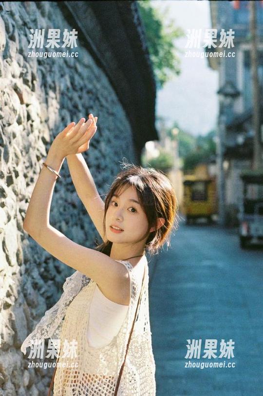 Xiuren秀人网 - kelly凯莉蕾丝写真合集更新上线：焕发女性魅力的完美呈现.txt