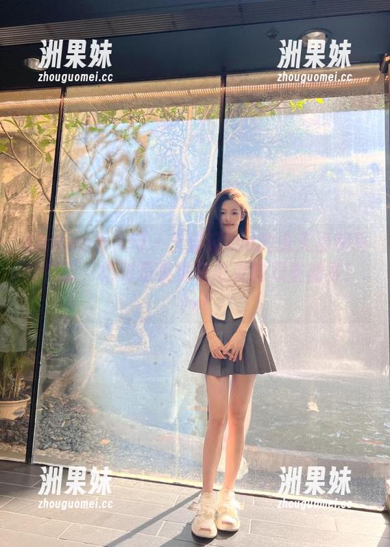 Xiuren秀人网 - 于诺诺ise的夏天福利写真作品，绝对是视觉与心灵的双重盛宴！.txt