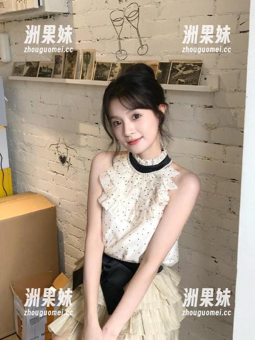 Xiuren秀人网-冷月yuer Xiuren秀人网 - 冷月yuer花嫁艺术合集:探索她精致图片背后的情感与故事.txt
