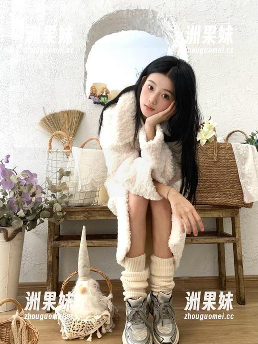 Xiuren秀人网 - 资源集中展示：大美媚京的美臀丝袜原图，体验视觉盛宴！.txt