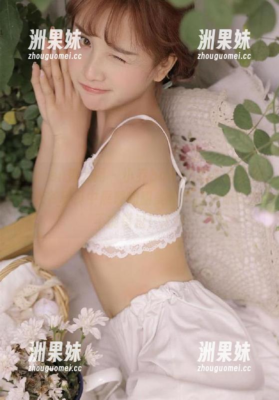 Xiuren秀人网 - 小乔babyb的作品全集：秘书写真中展现的甜美与俏皮，你绝对不能错过！.txt