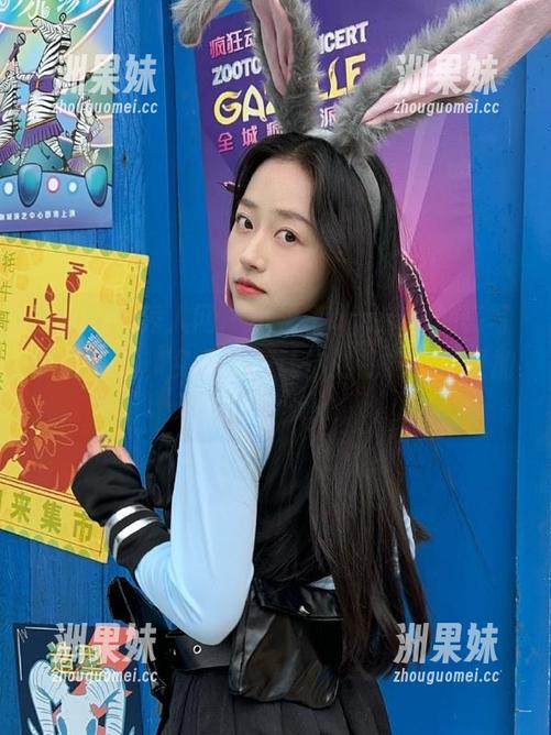 Xiuren秀人网 - 小橘子orange油亮写真大放送，免费资源让你的视觉体验更加丰富！.txt