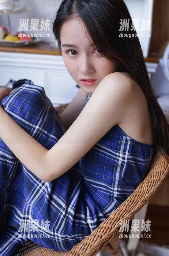 Xiuren秀人网 - 让你心动：欧阳若依的裸足写真原图资源来袭.txt