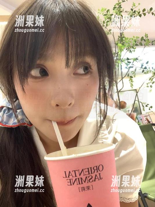 Xiuren秀人网 - 免费下载白琮瑗的纯白写真，感受写真背后的故事与情感！.txt