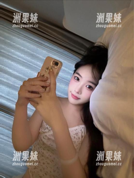 Xiuren秀人网 - 蛋蛋宝礼服系列作品集：唯美原图解锁你的时尚灵感.txt