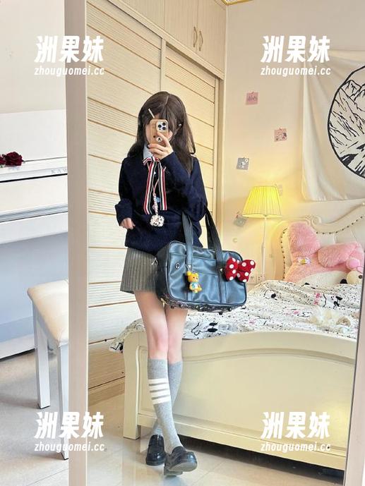 Xiuren秀人网 - 感受魅力！金小依最新红裙写真图片让你爱上她！.txt