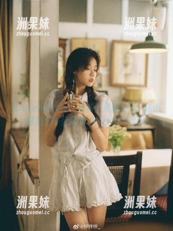 Xiuren秀人网 - 福利与美丽齐飞：陈小喵剧情办公室OL作品大揭秘.txt