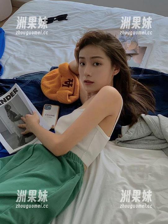 YALAYI雅拉伊 - 点点经典套装作品，带你欣赏令人惊艳的美图，快来免费下载吧！.txt