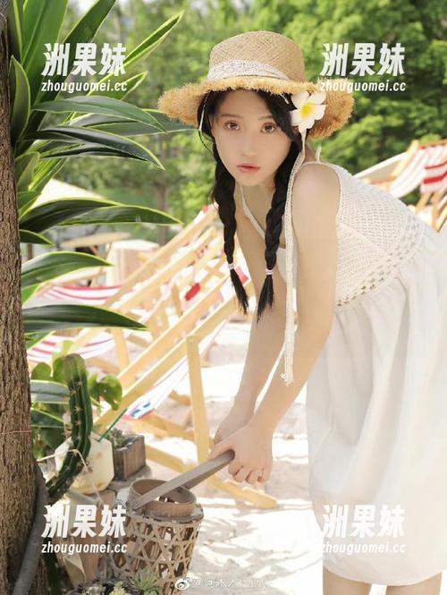 YouMi尤蜜荟 - 福利来袭！黄乐然天台写真作品，展现她无与伦比的独特风格与气质！.txt