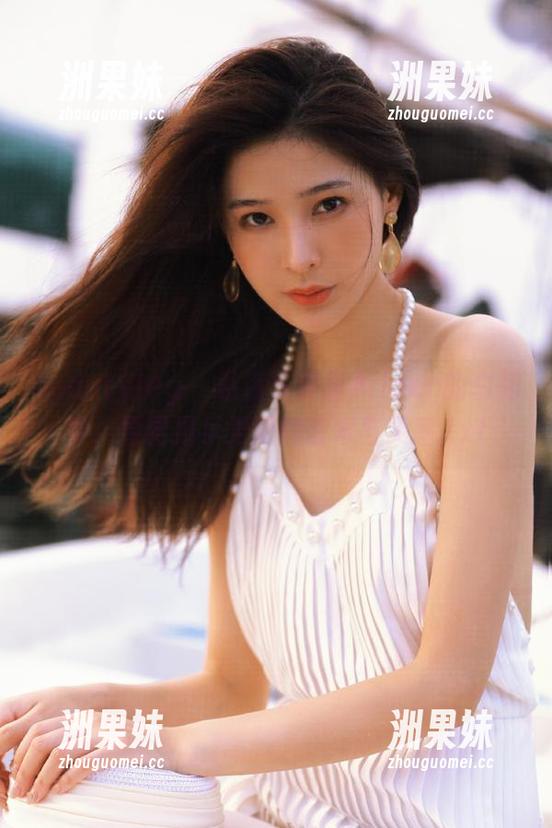 beautyleg - 私房写真里Aileen的白裙梦，原图揭示无限的艺术与灵感.txt