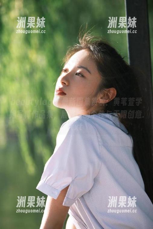 beautyleg - 最新图集赏析：黄苇萱学姐写真作品集，展现她的个性与无限创意.txt