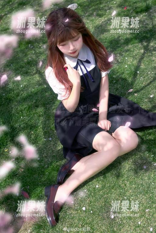 11.24eloise软软私拍图集重磅发布，付费写真记录下最美瞬间！.txt