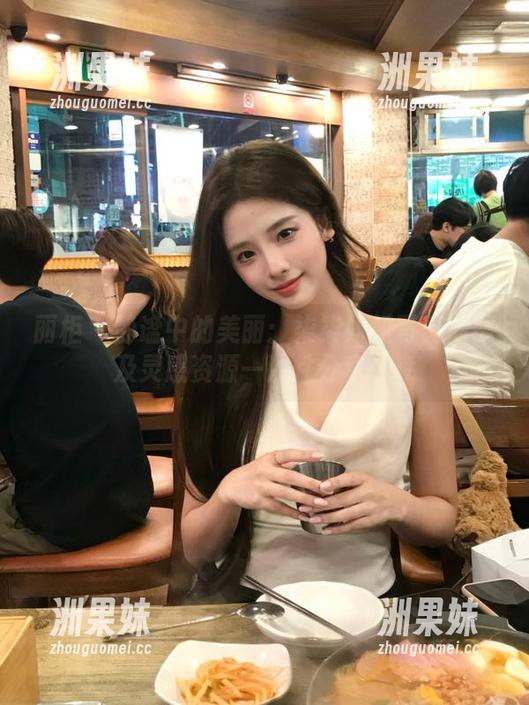 丽柜 - 静谧中的美丽：柒柒姐姐写真原图及灵感资源一次性分享.txt