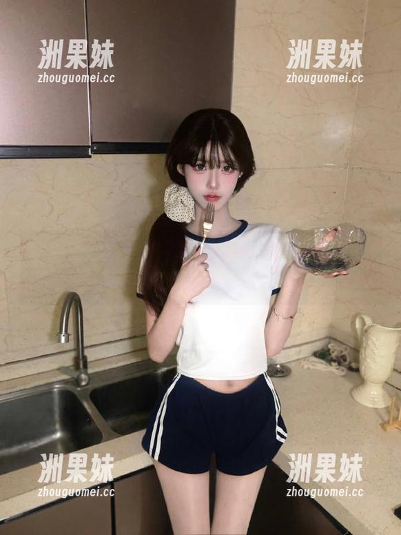 丽柜 - 可爱琳达女友写真分享：网盘里的心动瞬间等你下载！.txt