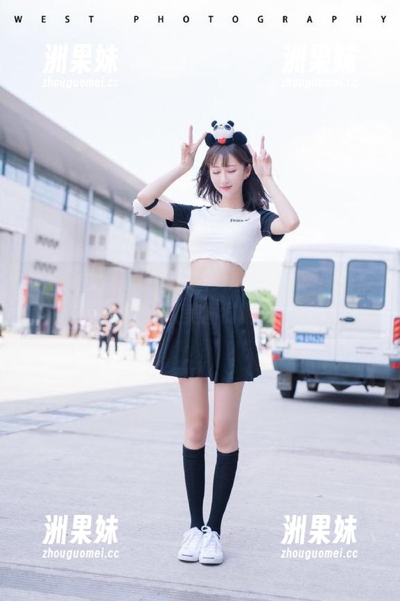 丽柜 - 美美的女孩写真作品，分享那些被遗忘的动人美图时刻！.txt