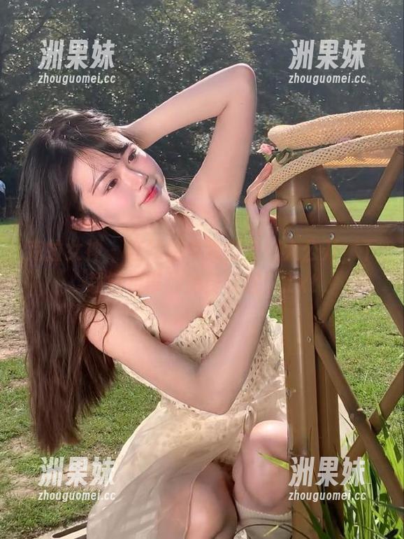 克拉女神 - 江琴秘书独特套图大公开，下载链接带你免费获取！.txt